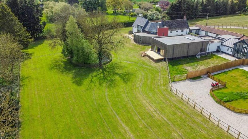 Rural 2-Bed Home Near Snetterton Larling Exterior foto